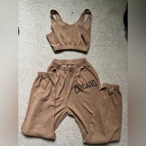 Cute 2 Piece Set crop top and sweatpants